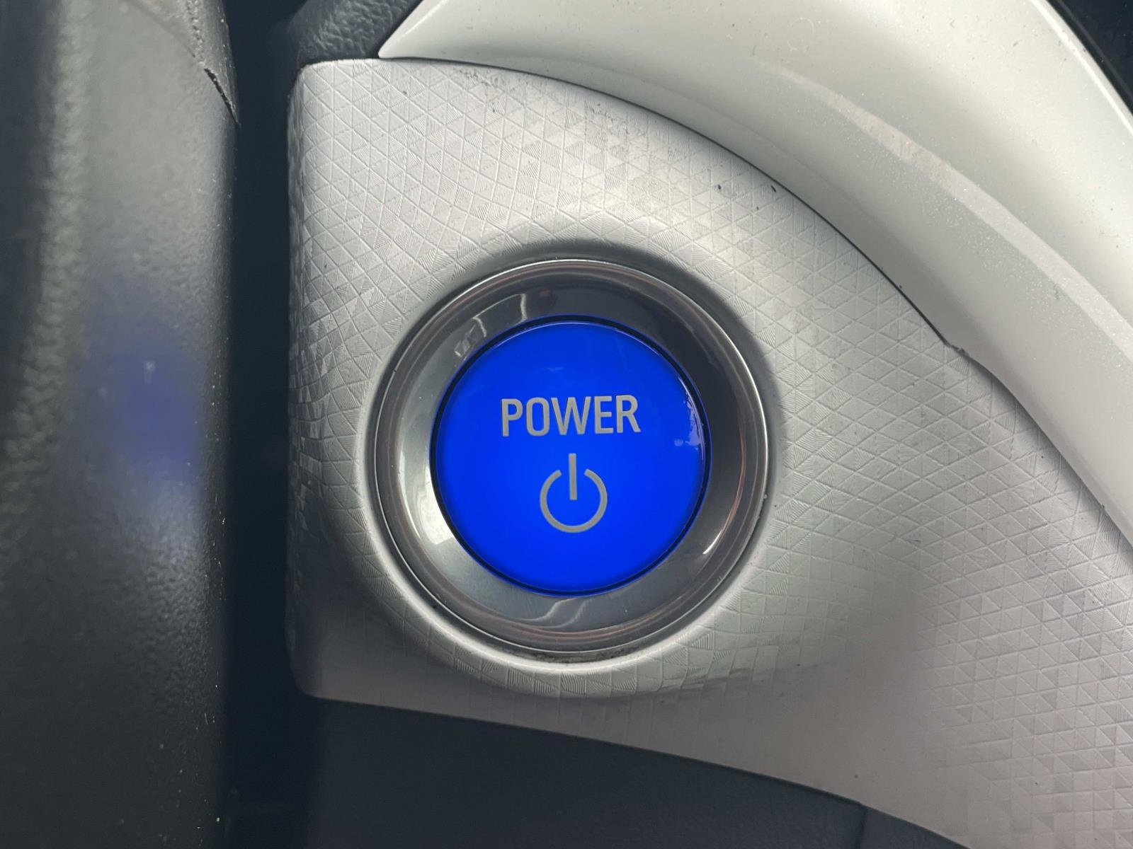 Used 2018 Chevrolet Bolt Premier FWD image 19