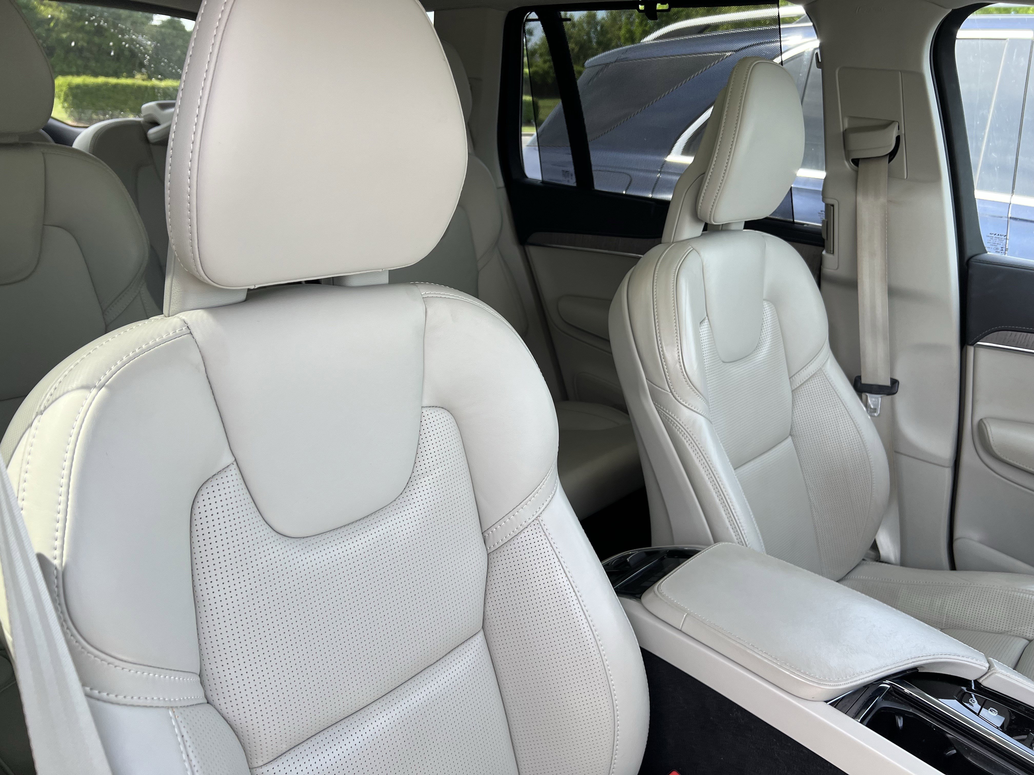 Used 2021 Volvo XC90 T6 Inscription w/ Advanced Package image 35