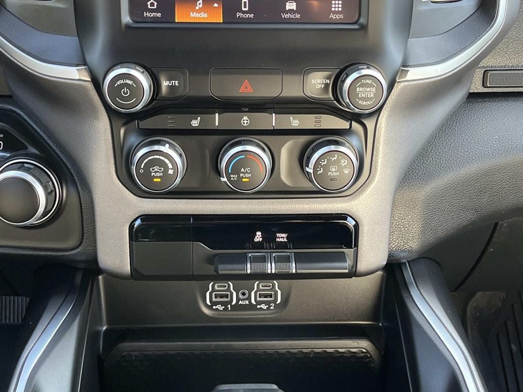 Used 2024 RAM 1500 Big Horn AWD/4WD image 14