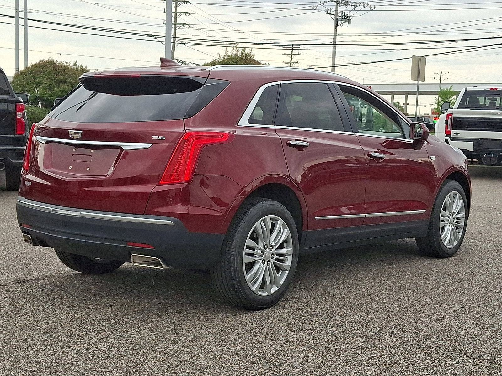 Used 2017 Cadillac XT5 Premium Luxury FWD image 11