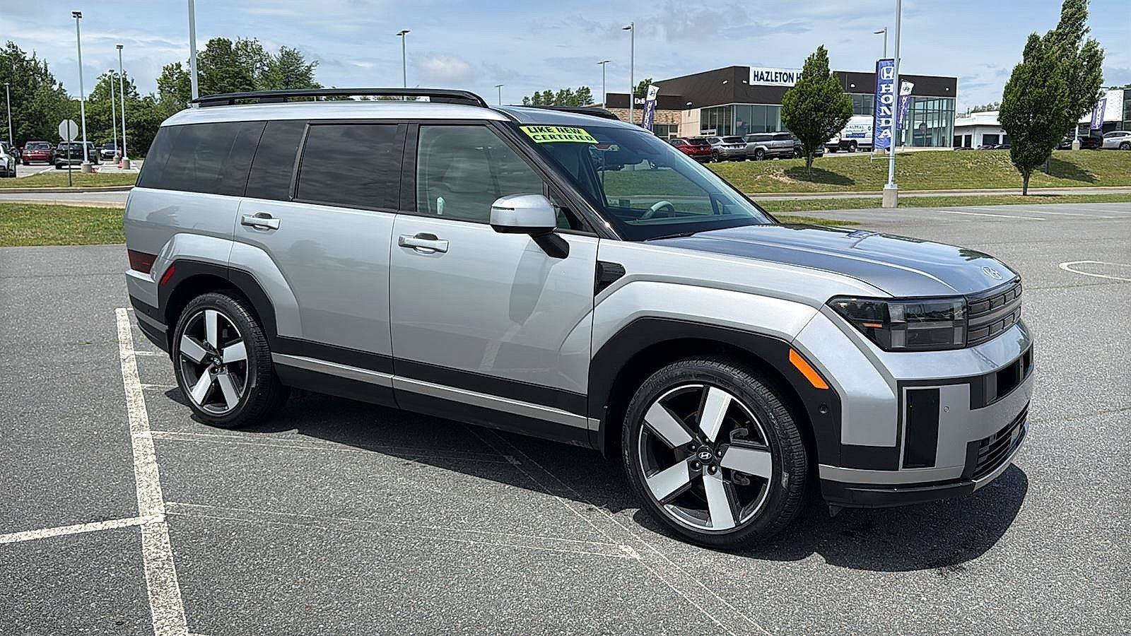 Certified 2024 Hyundai Santa Fe Limited AWD/4WD image 2