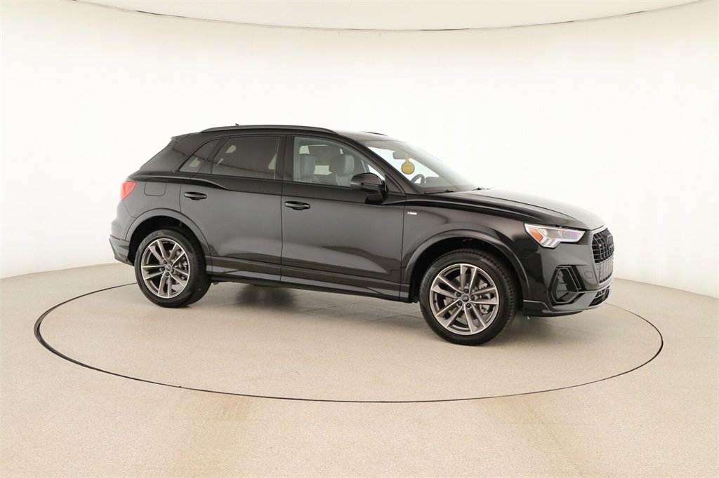 New 2025 Audi Q3 2.0T Premium image 9