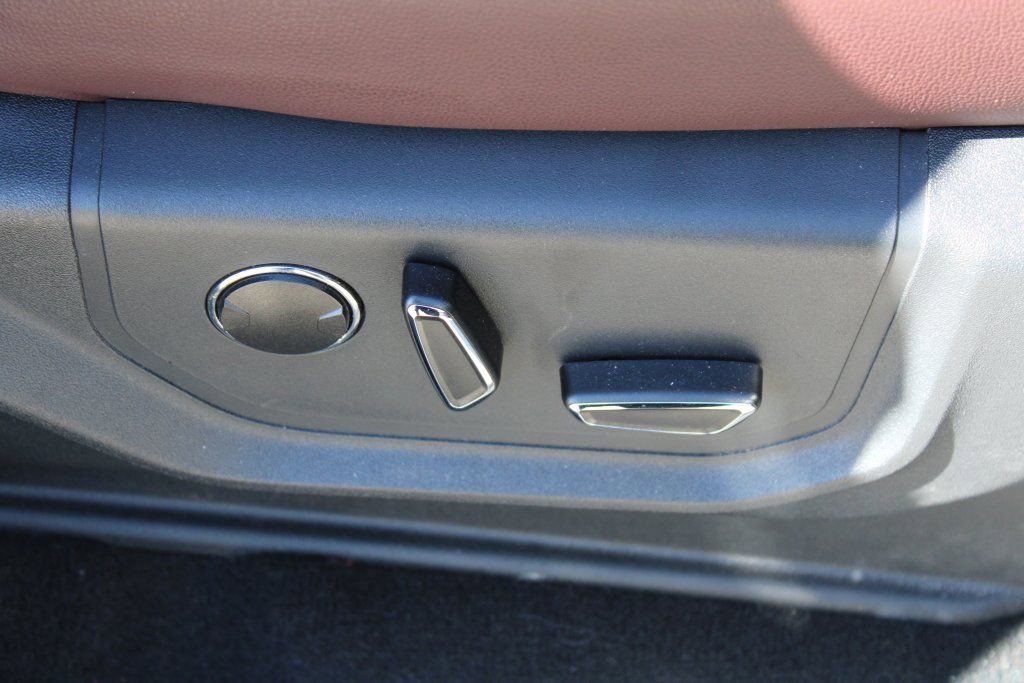 Used 2024 Ford Expedition Limited image 31