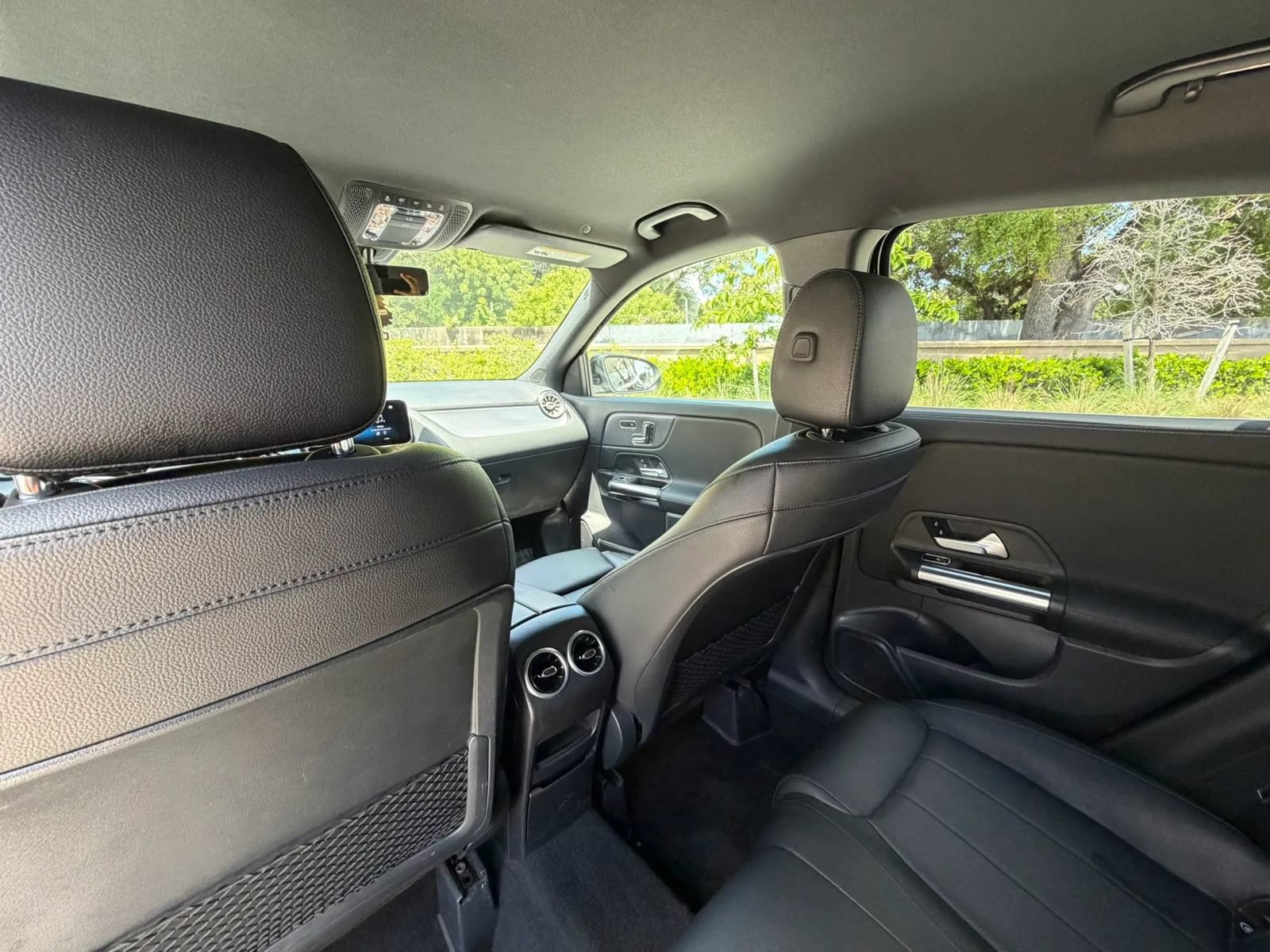 Used 2021 Mercedes-Benz GLA 250 w/ Premium Package image 38