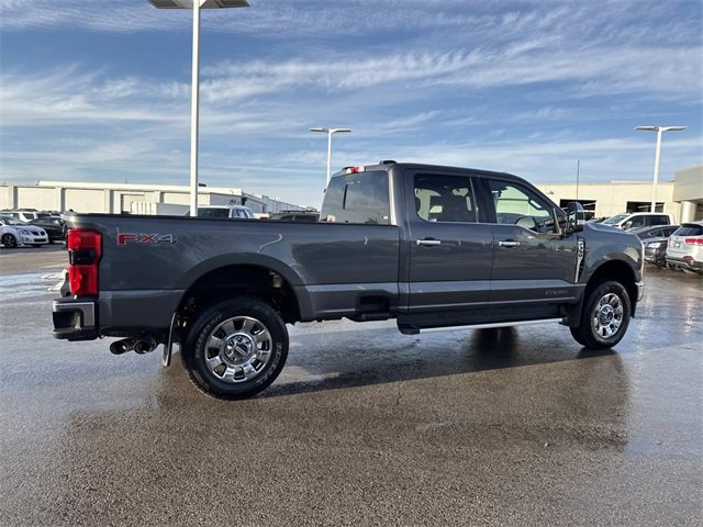 Used 2023 Ford F350 Lariat w/ Chrome Package image 2