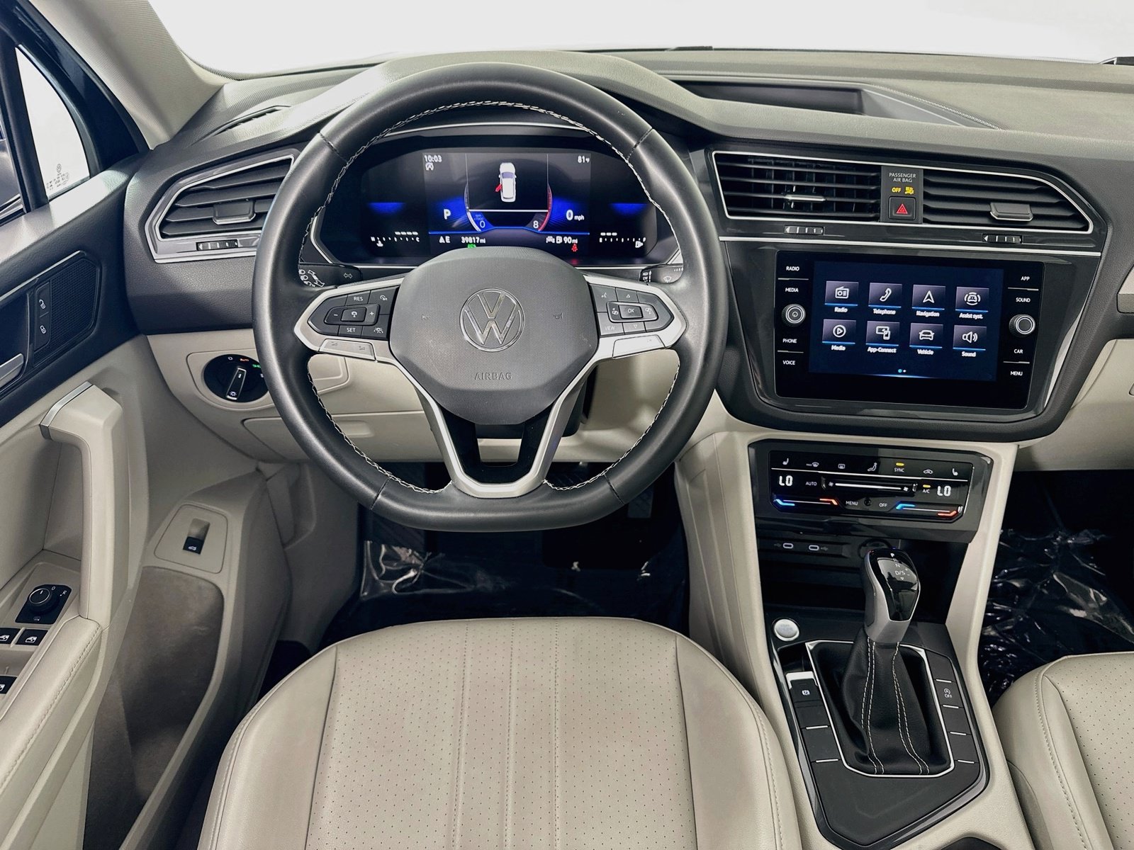Used 2024 Volkswagen Tiguan SE FWD image 22