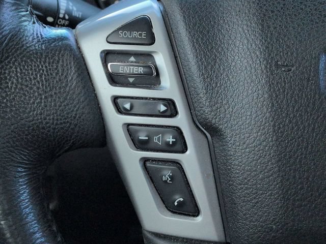 Used 2020 Nissan Titan SV w/ SV Convenience Package RWD image 25