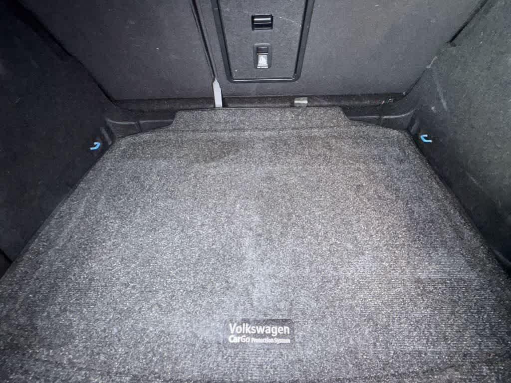 Used 2023 Volkswagen Taos SE w/ Panoramic Sunroof Package FWD image 25