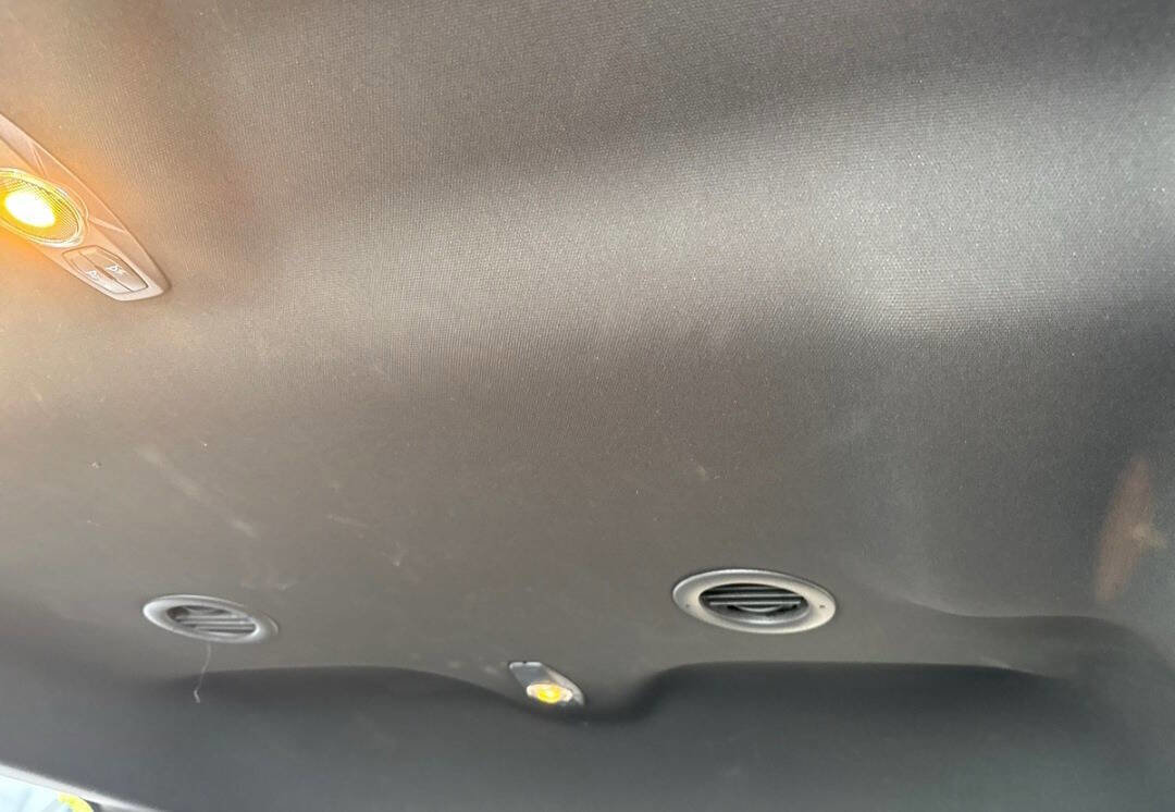 Used 2015 Ford Explorer XLT w/ Equipment Group 202B image 28