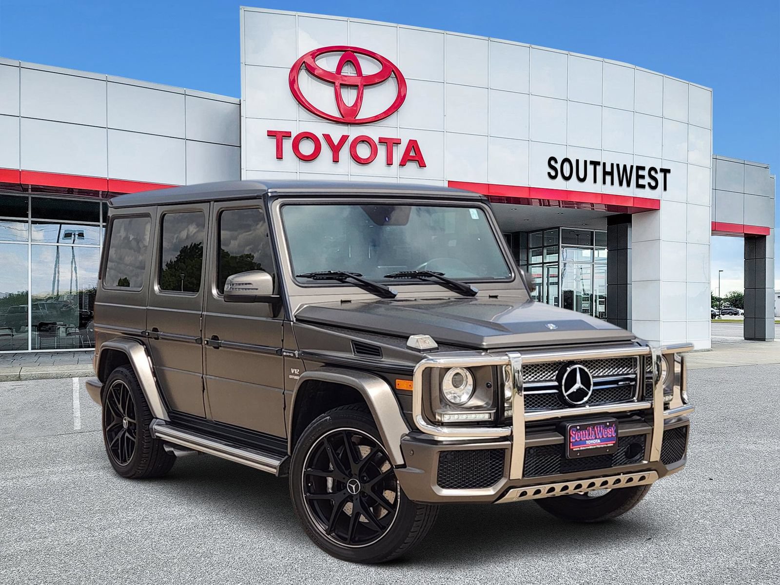 Used 2017 Mercedes-Benz G 65 AMG 4MATIC image 1