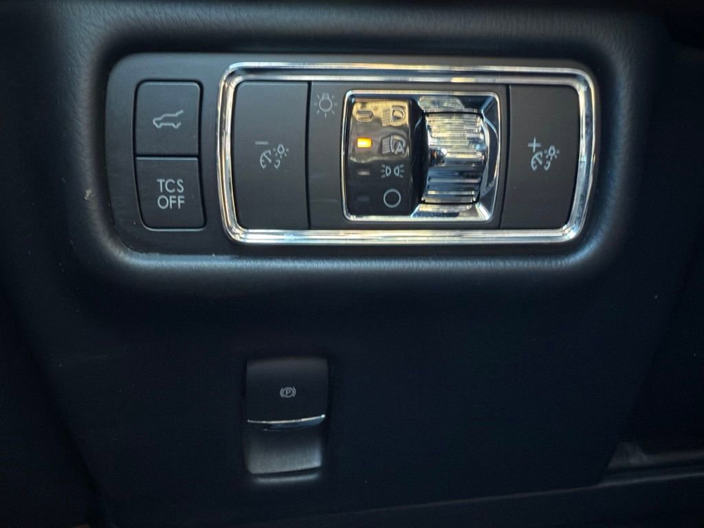 Used 2022 Lincoln Nautilus Reserve w/ Luxury Package image 25