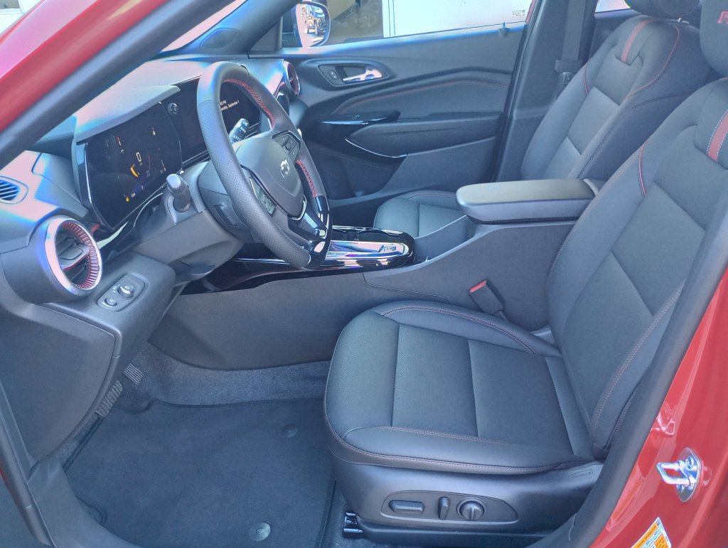 New 2026 Chevrolet Trax RS w/ Driver Confidence Package FWD image 9