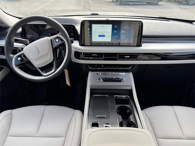 New 2025 Lincoln Aviator AWD w/ Jet Appearance Package image 17