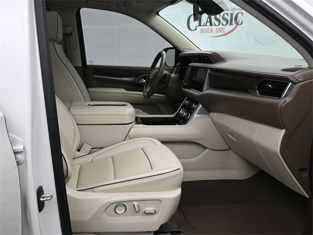 Used 2021 GMC Yukon Denali w/ LPO, Illumination Package image 10