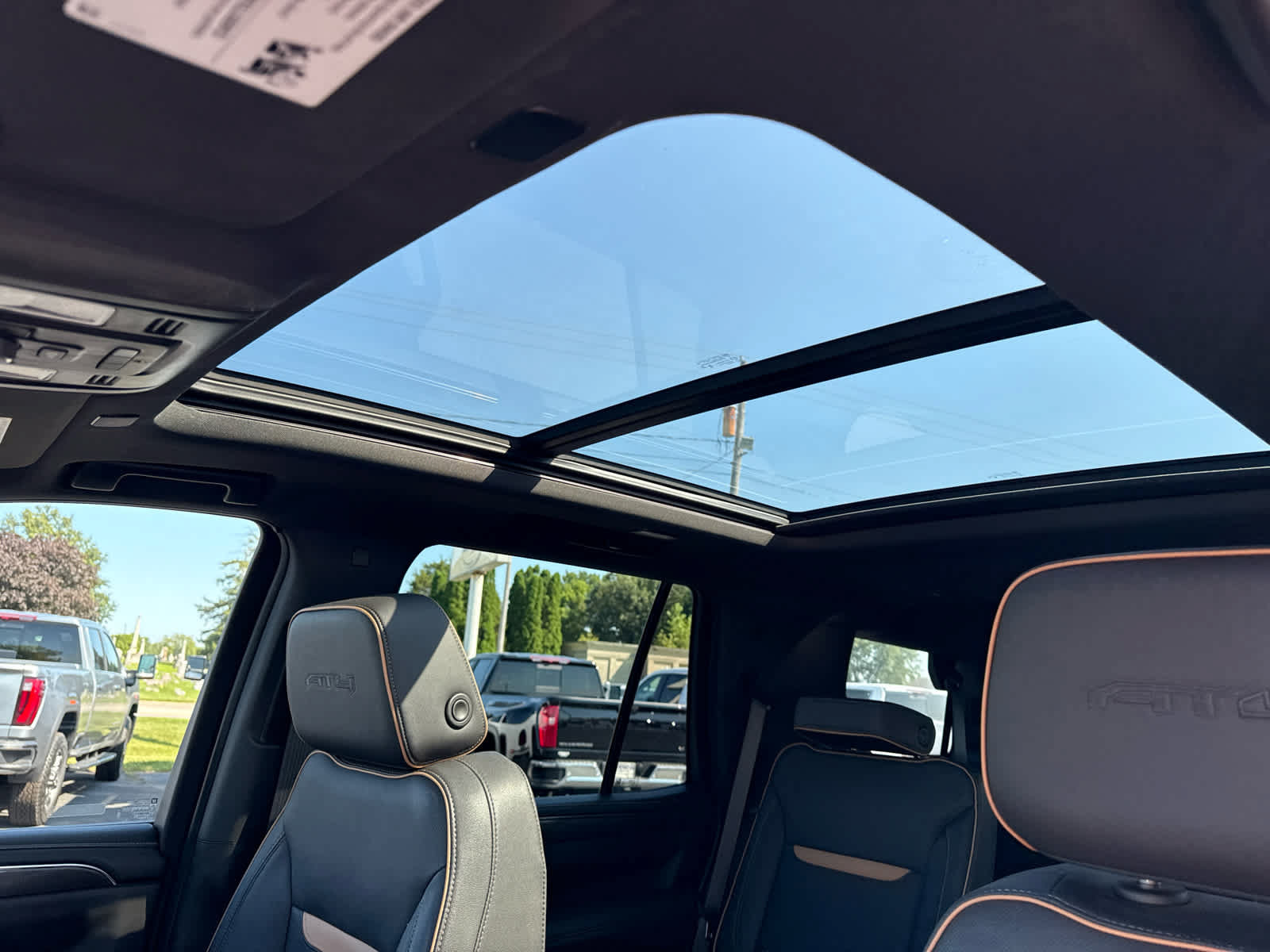 Certified 2023 GMC Yukon AT4 w/ Max Trailering Package AWD/4WD image 22