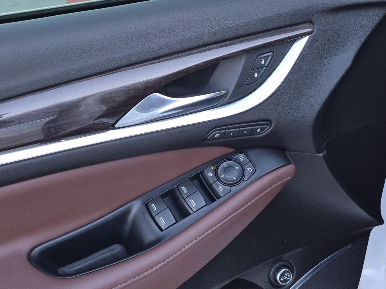 Certified 2021 Buick Enclave Avenir w/ Avenir Technology Package image 14