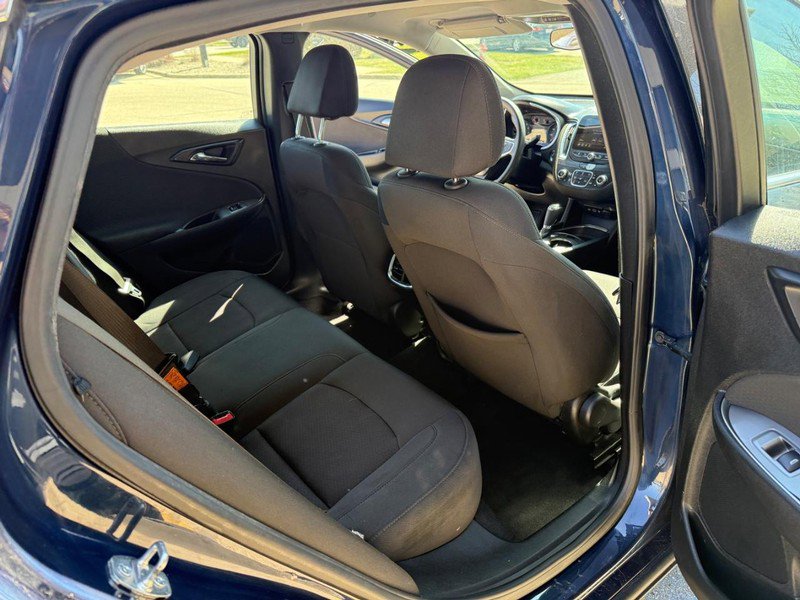 Used 2020 Chevrolet Malibu LT FWD image 15