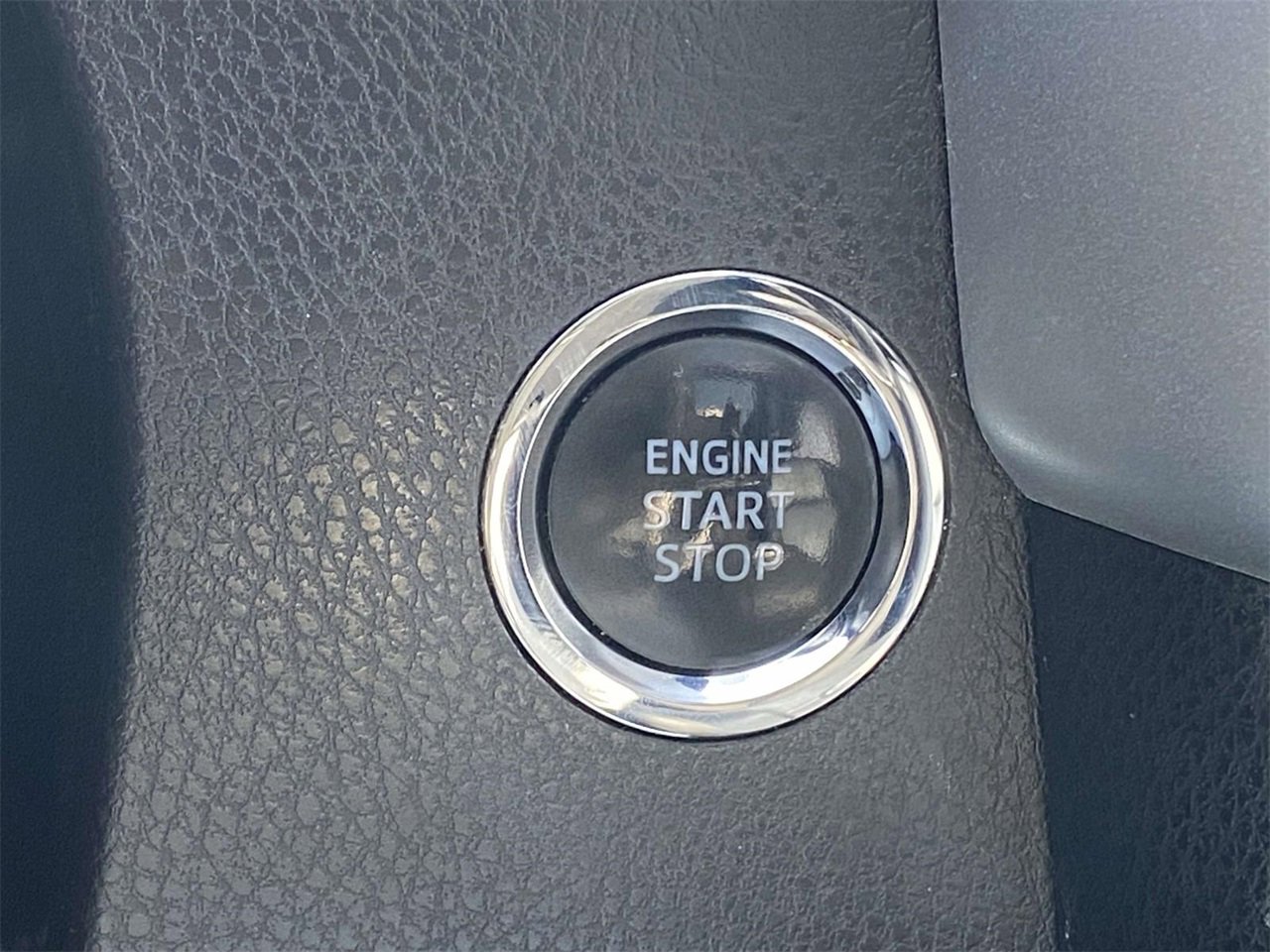 Used 2019 Toyota Highlander AWD V6 image 27