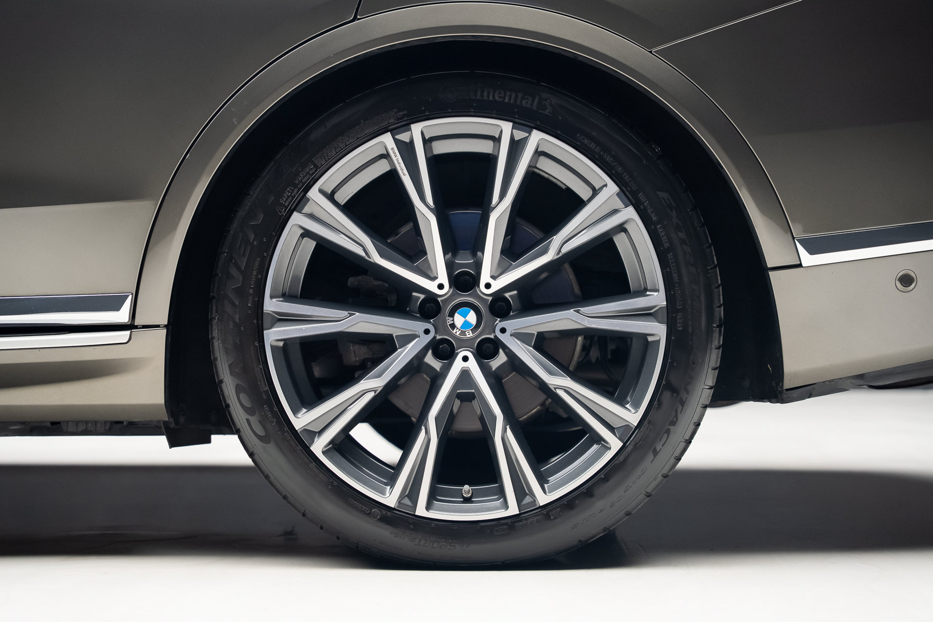 Used 2020 BMW X7 xDrive40i w/ Parking Assistance Package AWD/4WD image 21