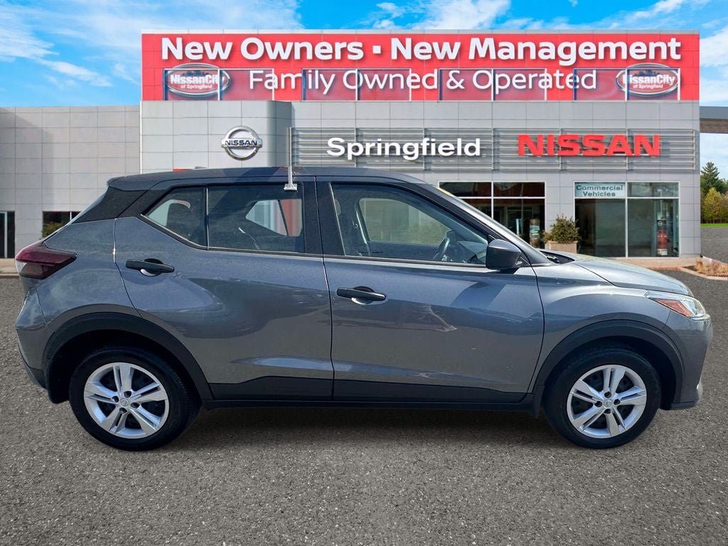 Used 2025 Nissan Kicks Play S FWD image 6