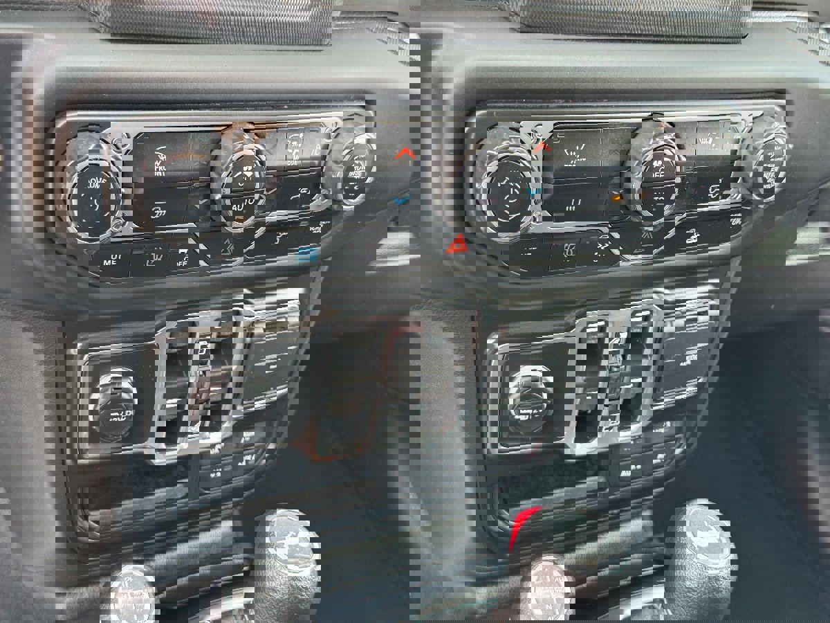 Used 2023 Jeep Wrangler Unlimited image 35