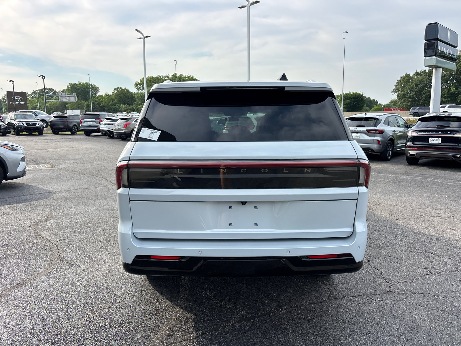 New 2026 Lincoln Navigator L Black Label AWD/4WD image 6