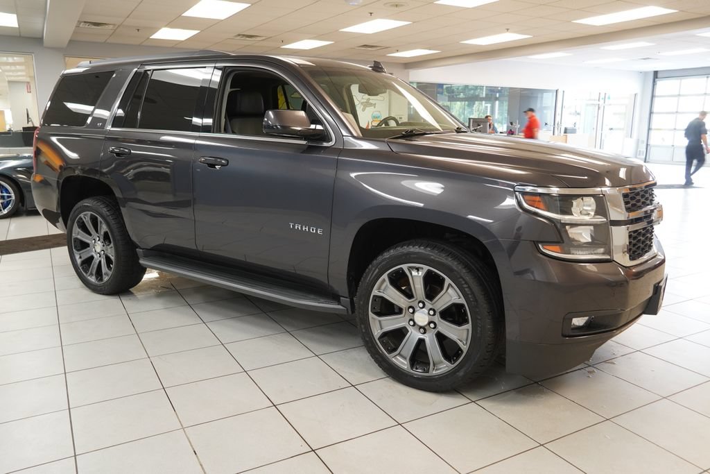 Used 2017 Chevrolet Tahoe LT w/ Luxury Package AWD/4WD image 17