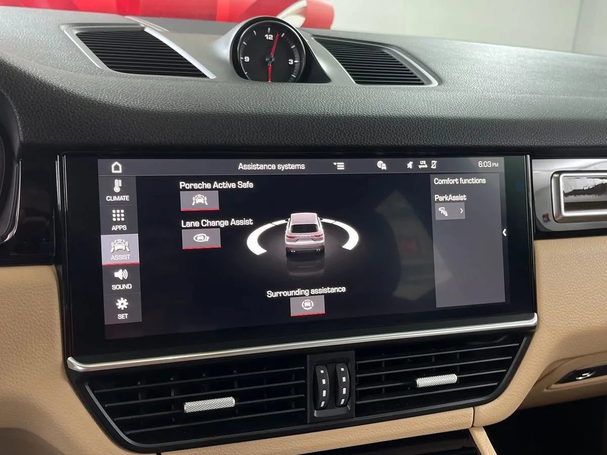 Used 2019 Porsche Cayenne AWD/4WD image 19