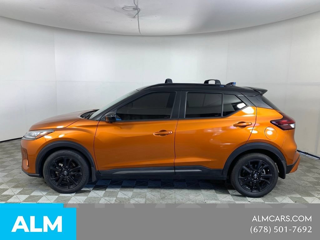 Used 2022 Nissan Kicks SR w/ Interior Electronics Package FWD image 6