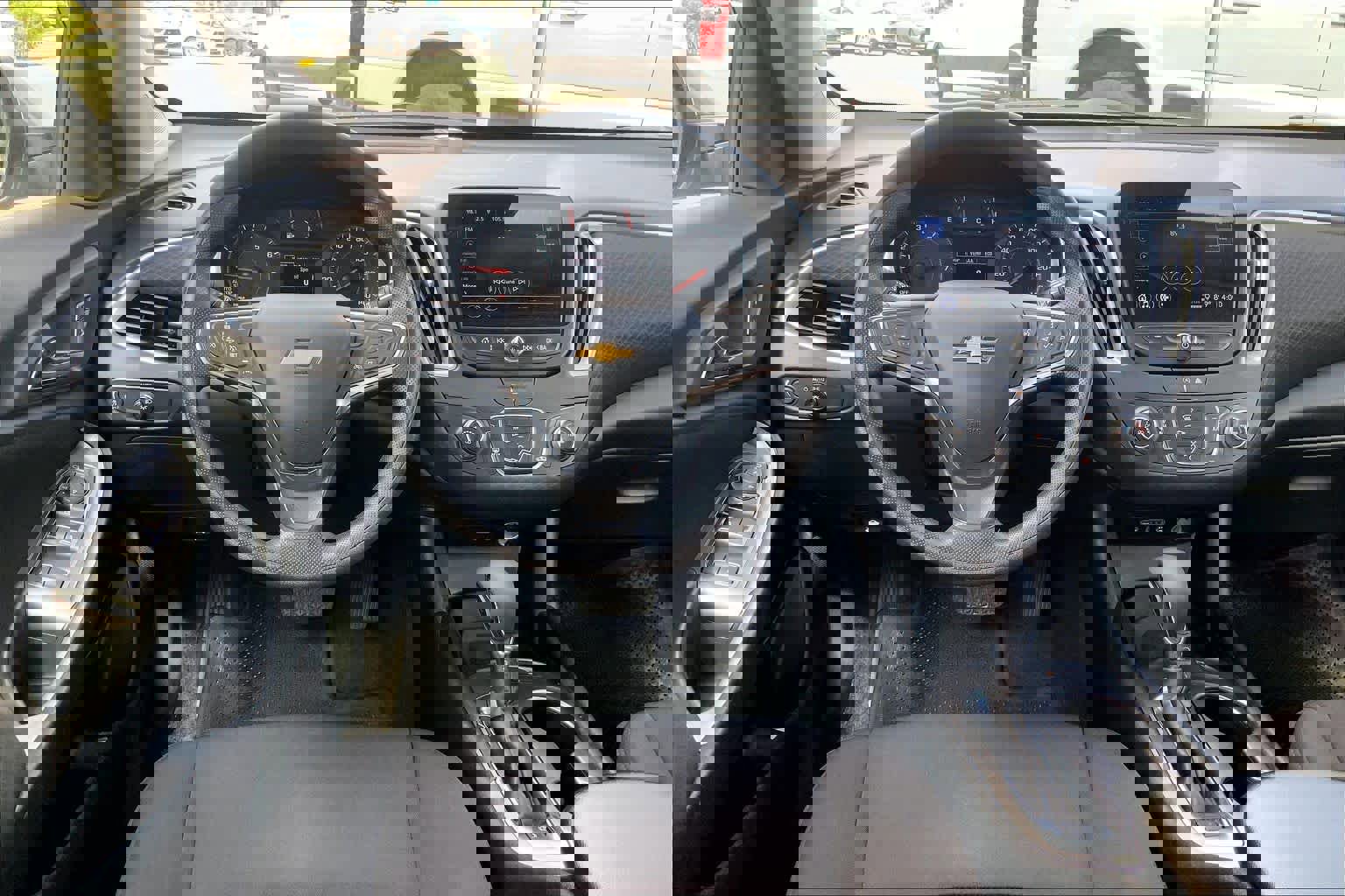 Used 2025 Chevrolet Malibu LS FWD image 6