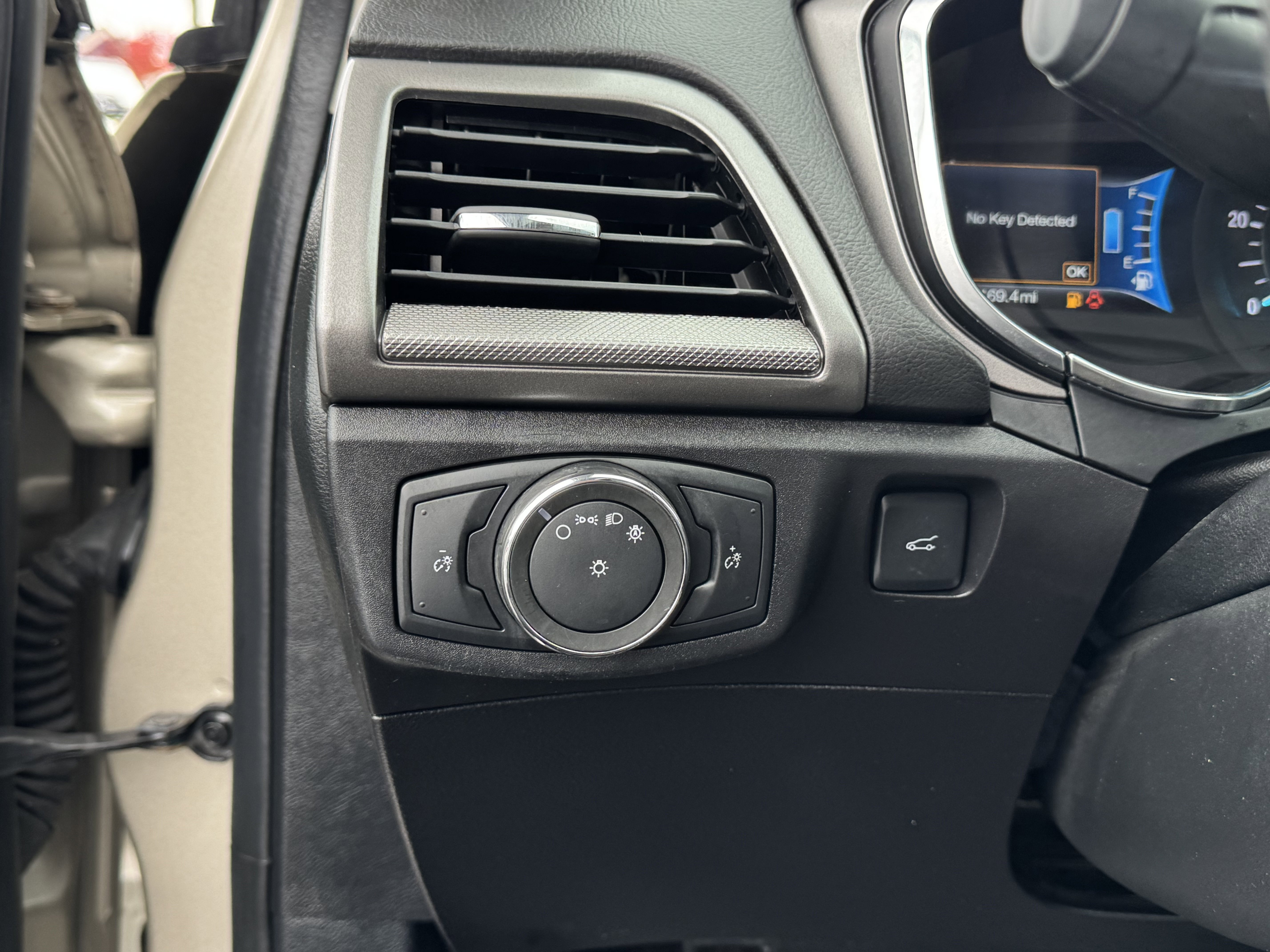 Used 2018 Ford Fusion S image 18