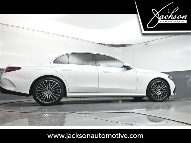 Used 2025 Mercedes-Benz E 350 Sedan image 40