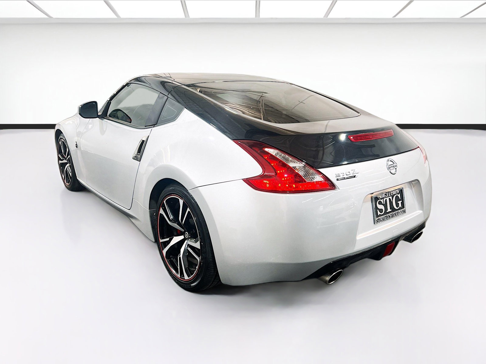 Used 2020 Nissan 370Z Coupe RWD image 6
