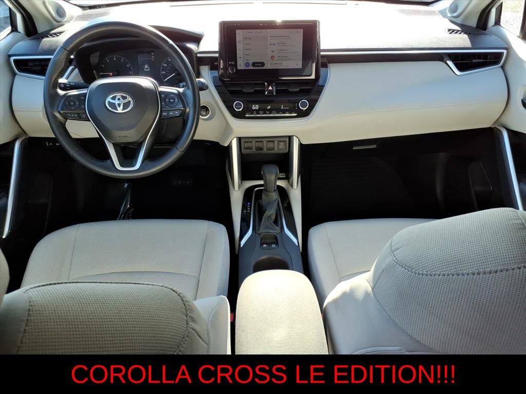 Used 2023 Toyota Corolla Cross LE w/ Moonroof Package image 12