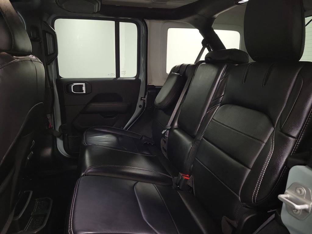 Used 2023 Jeep Wrangler Unlimited Sahara w/ Cold Weather Group AWD/4WD image 20