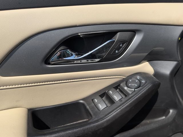 Used 2023 Chevrolet Traverse LS w/ Safety Package FWD image 14
