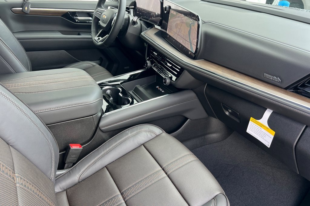 New 2026 Chevrolet Suburban High Country image 15