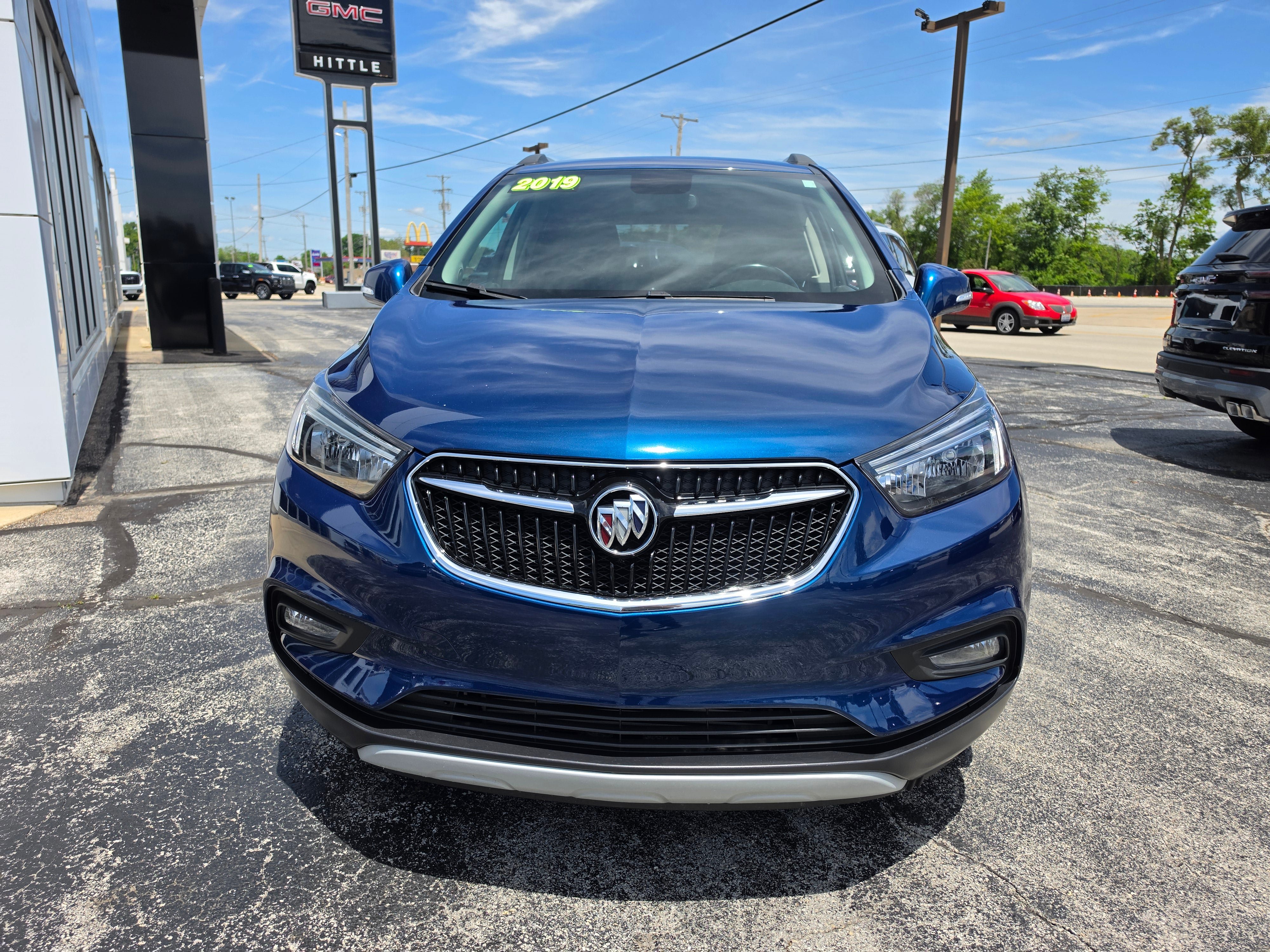 Used 2019 Buick Encore Sport Touring w/ Safety Package FWD image 2