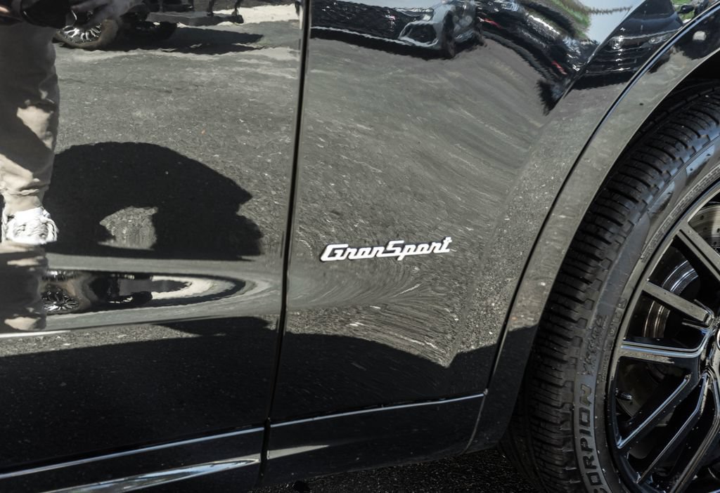 Used 2021 Maserati Levante S GranSport AWD/4WD image 4