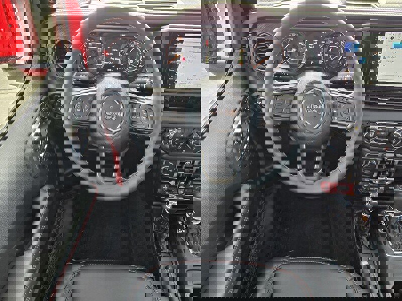 Certified 2025 Jeep Gladiator Rubicon w/ Convenience Group image 11