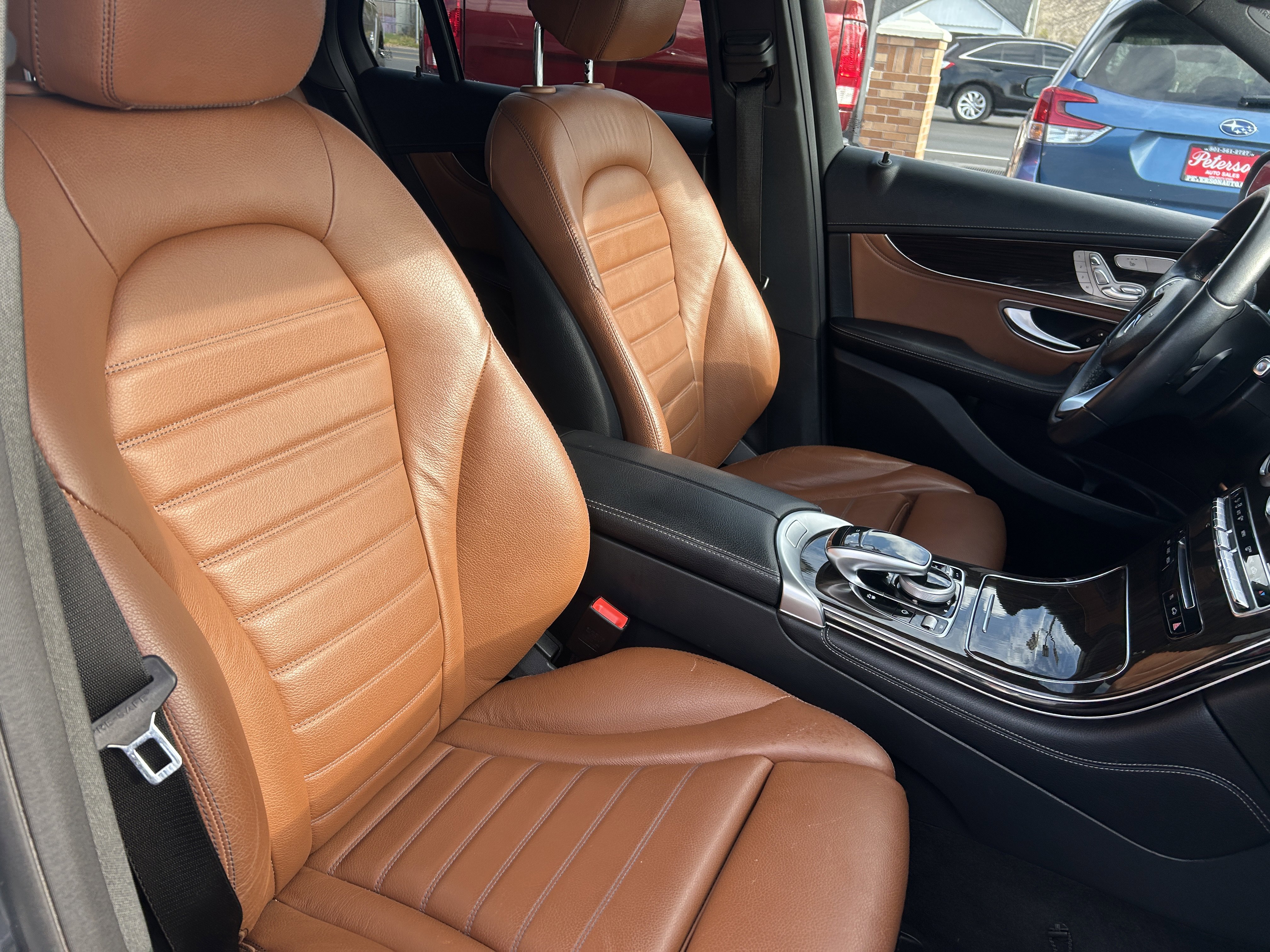 Used 2017 Mercedes-Benz GLC 300 4MATIC image 8