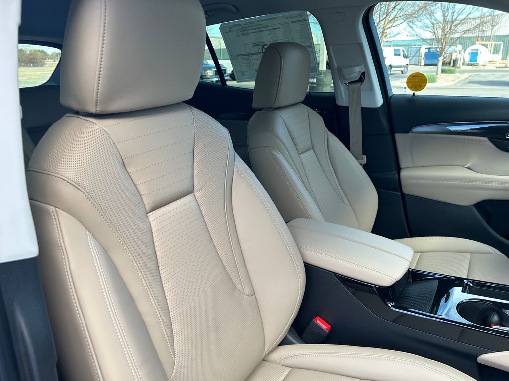 New 2026 Buick Envision Preferred image 36
