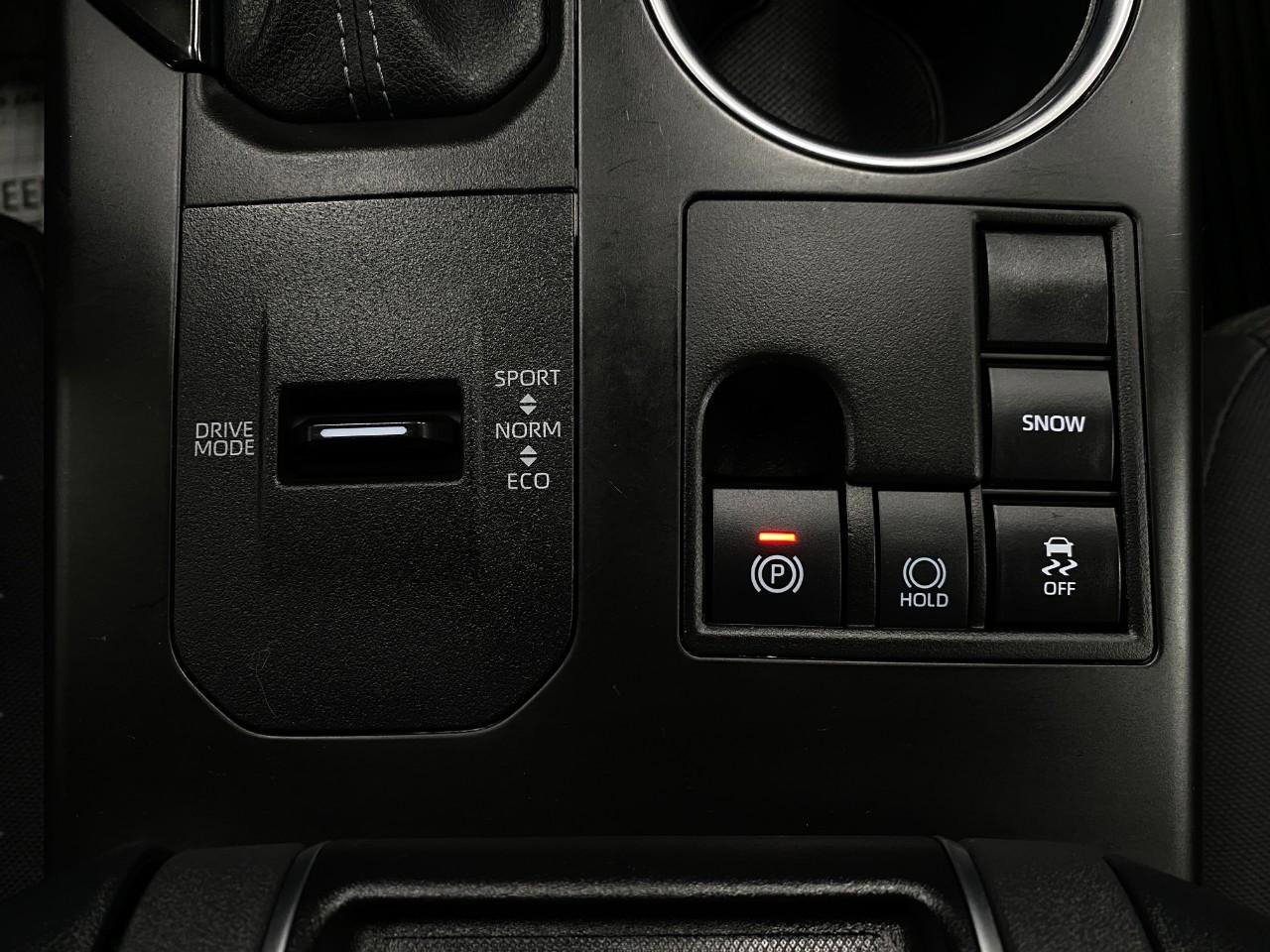 Used 2023 Toyota Highlander L image 25