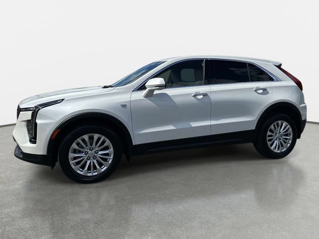 Certified 2024 Cadillac XT4 Luxury w/ Cold Weather Package FWD image 2