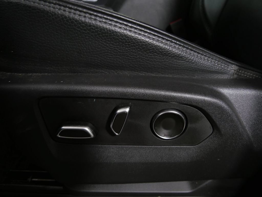 Used 2024 GMC Sierra 1500 Denali AWD/4WD image 19