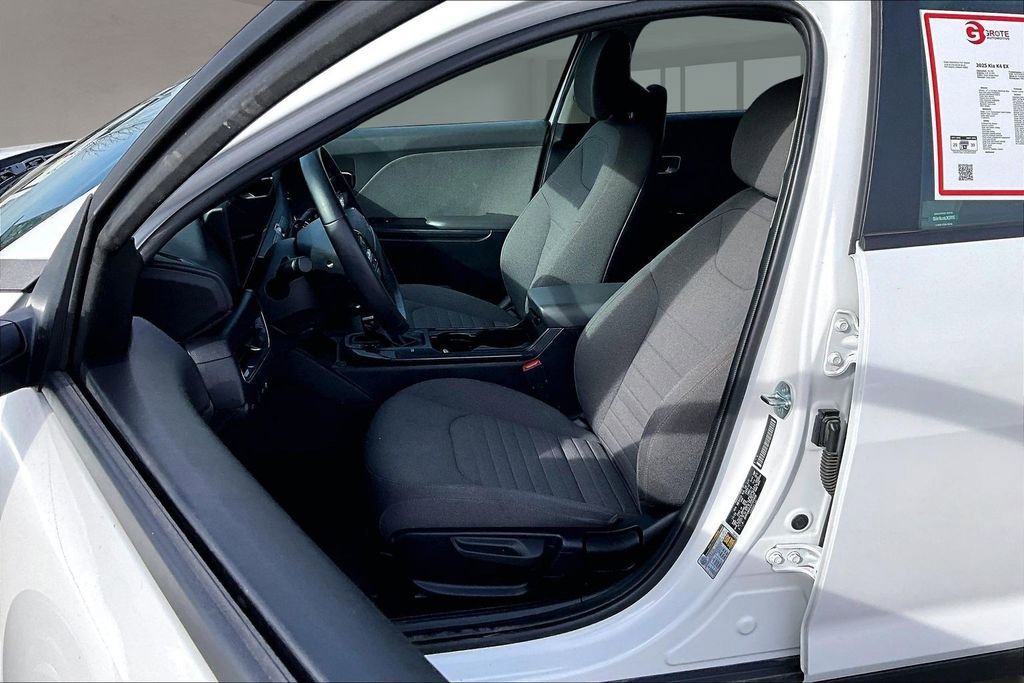 Used 2025 Kia K4 EX image 26