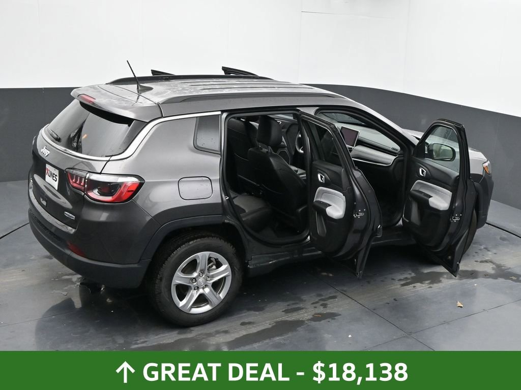 Used 2024 Jeep Compass Latitude image 76