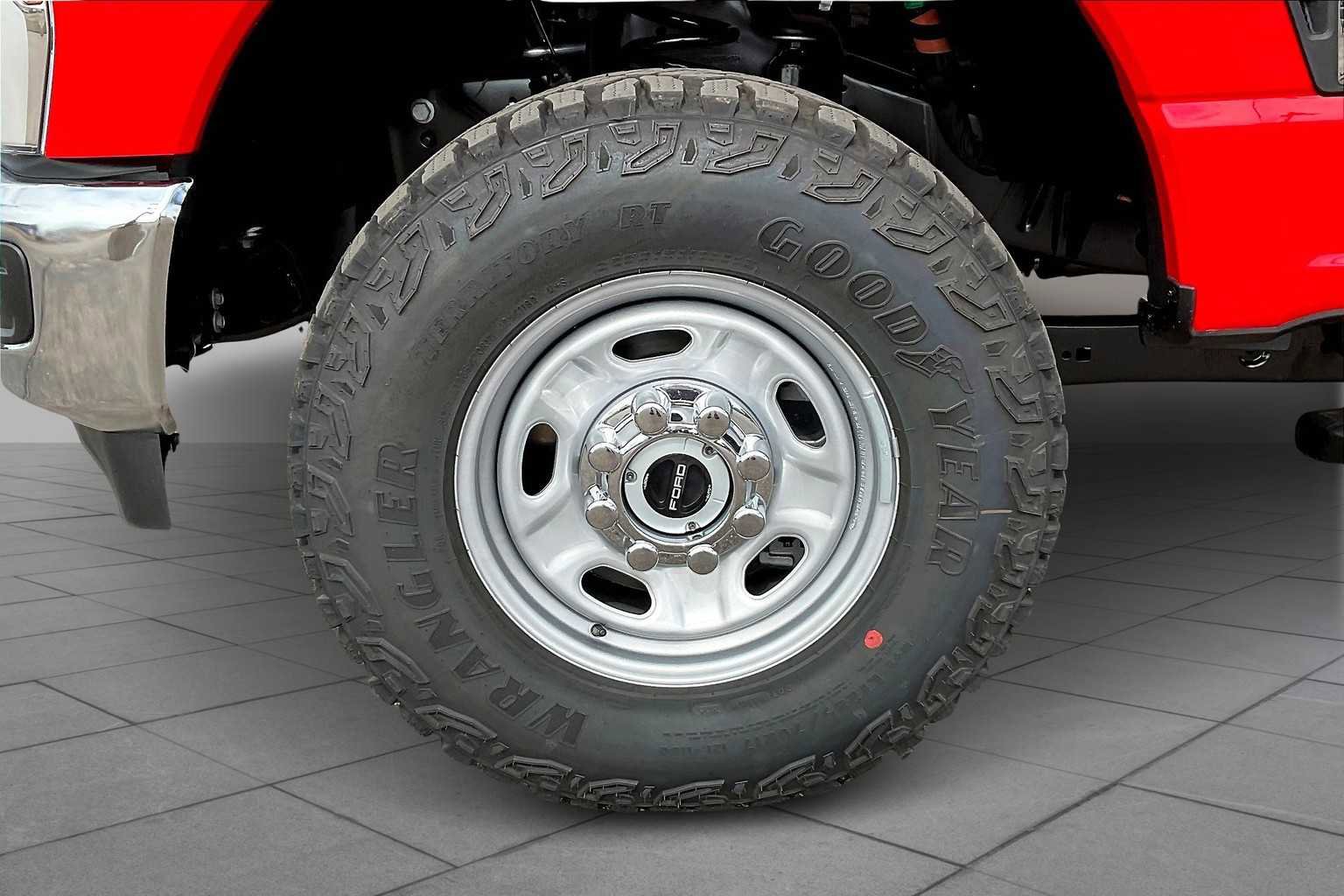 New 2026 Ford F250 XL w/ XL Off-Road Package image 11