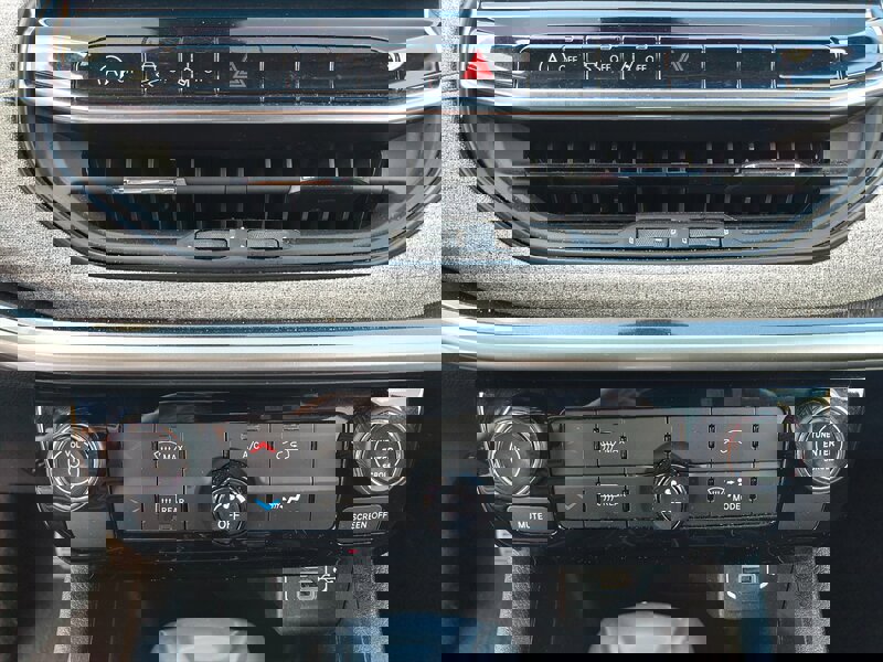 Used 2024 Jeep Compass Latitude image 15