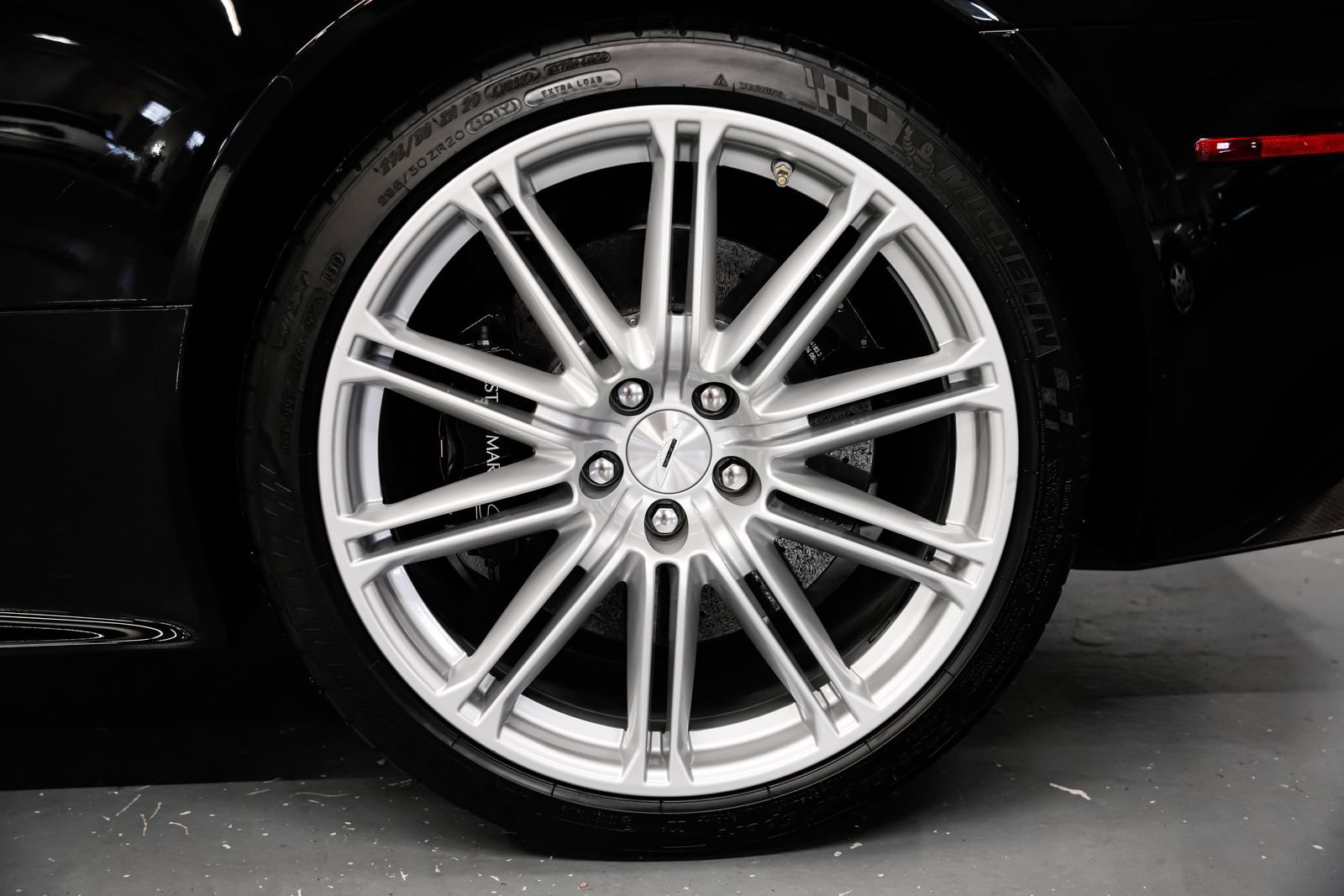 Used 2009 Aston Martin DBS Coupe RWD image 45